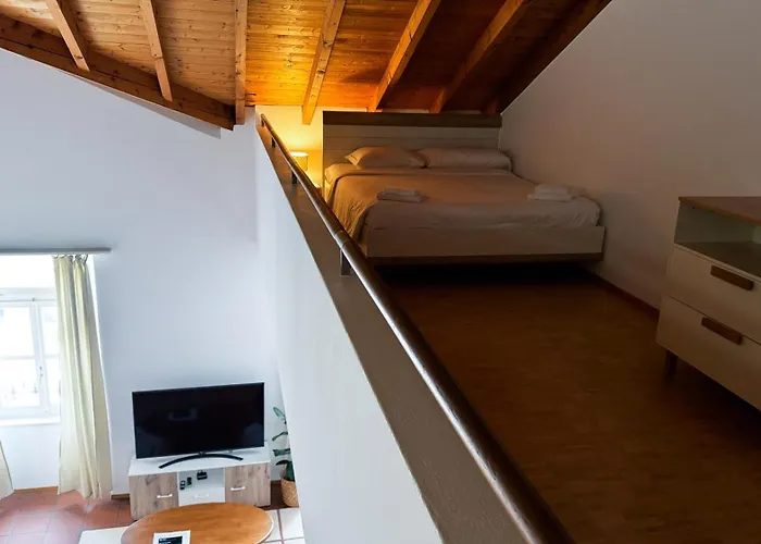 Piazza Grande Duplex アパート